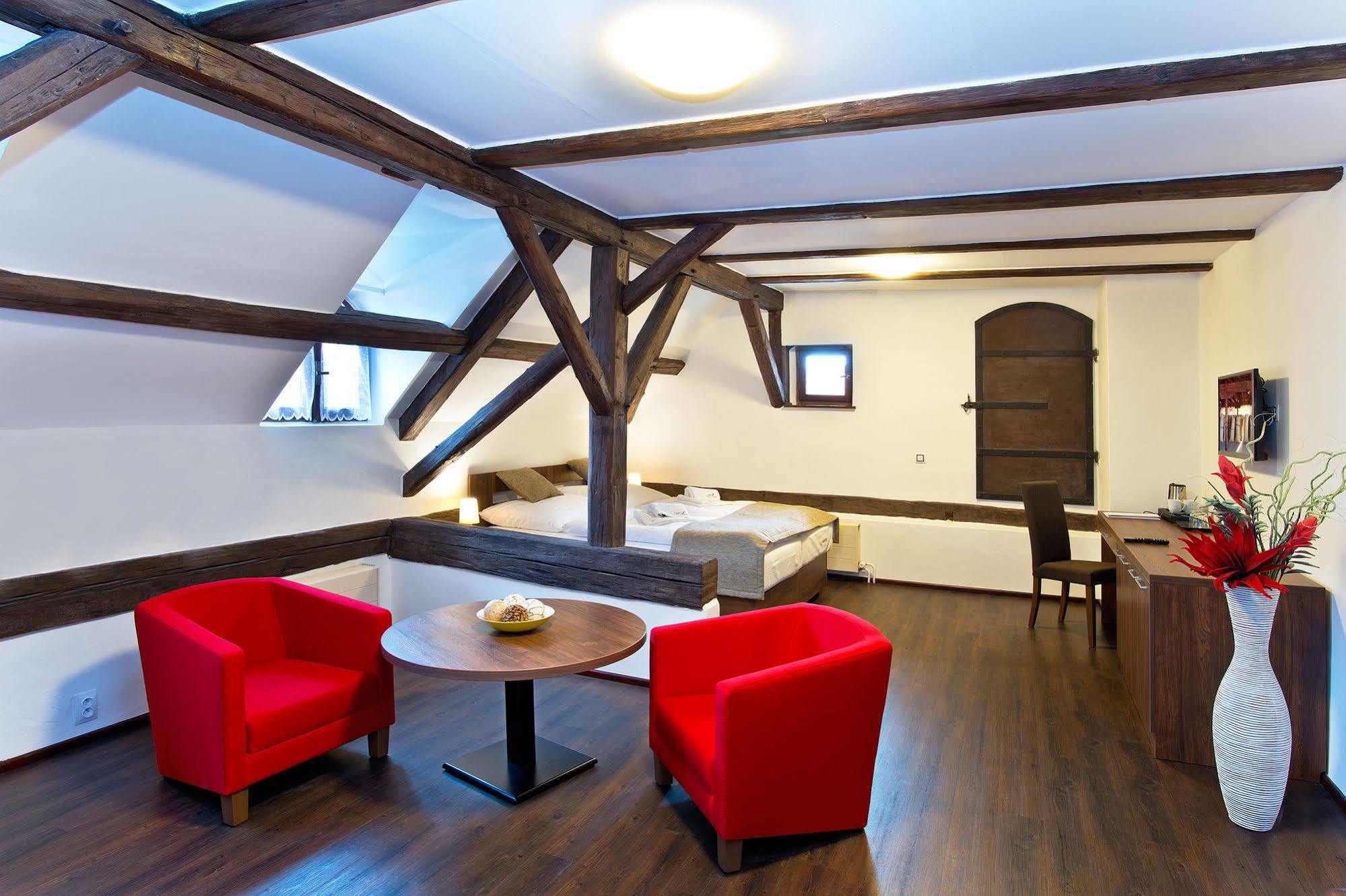 Hotel U Hada Zatec Esterno foto